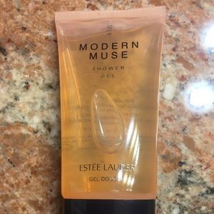 MODERN MUSE Shower Gel